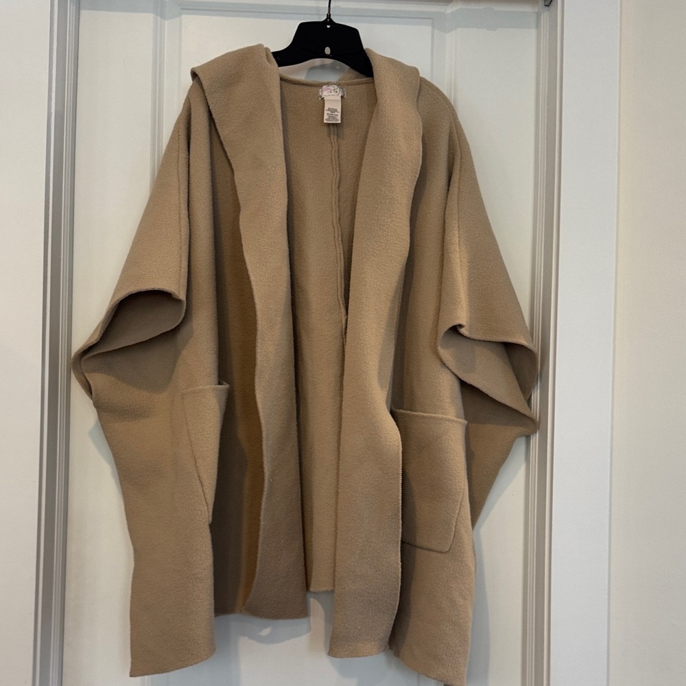 Free People Fleece Cozy Tan Hooded Cape with Pockets